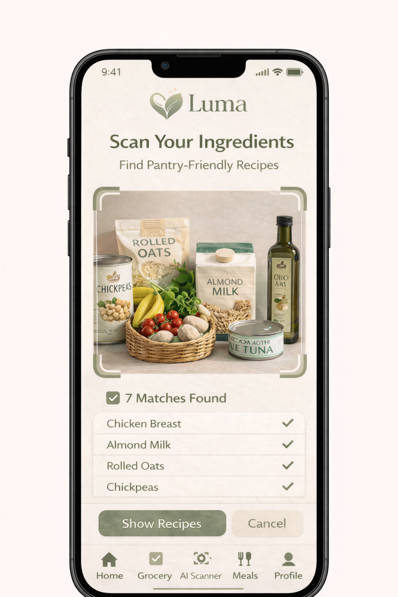 Luma scanning screen showing ingredient recognition and pantry-friendly recipe matching.
